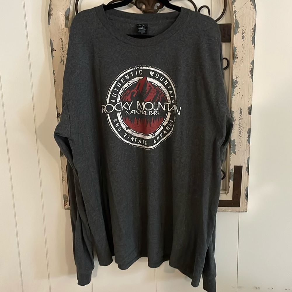 Long sleeve Rocky Mountain National Park t shirt. Gently preloved. XXL